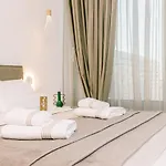 Orelia Luxury