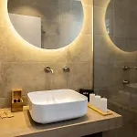Orelia Luxury