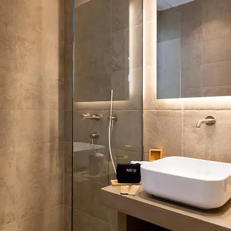 Orelia Luxury Villa *