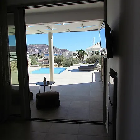 Orelia Luxury Villa
