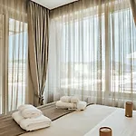 Orelia Luxury
