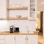 Orelia Luxury