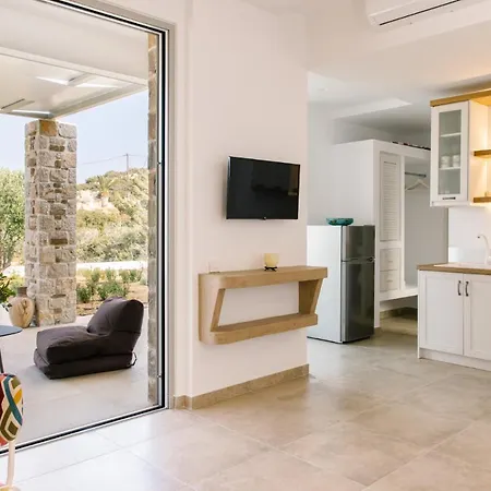 Orelia Luxury Villa *