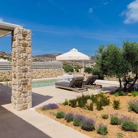 Orelia Luxury Villa *