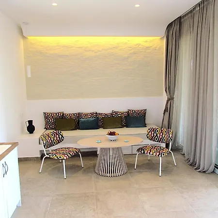 וילה Orelia Luxury אמופי
