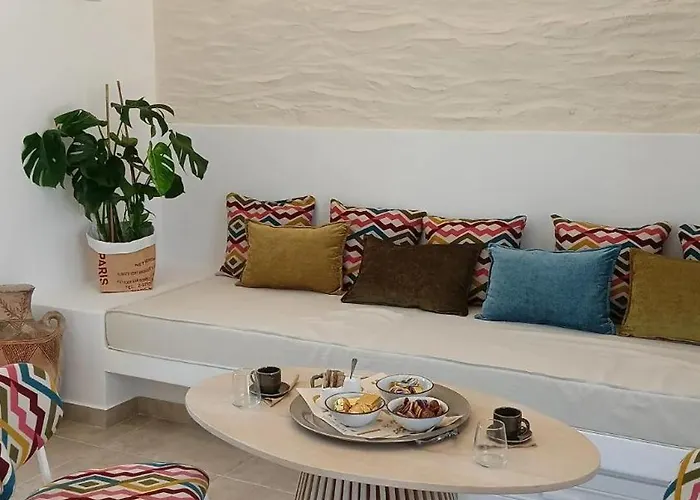 فيلة Orelia Luxury